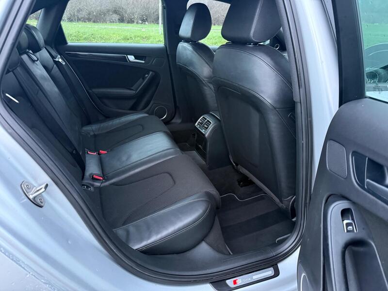 944d679510d0460d85e2dcc3c40a10a4