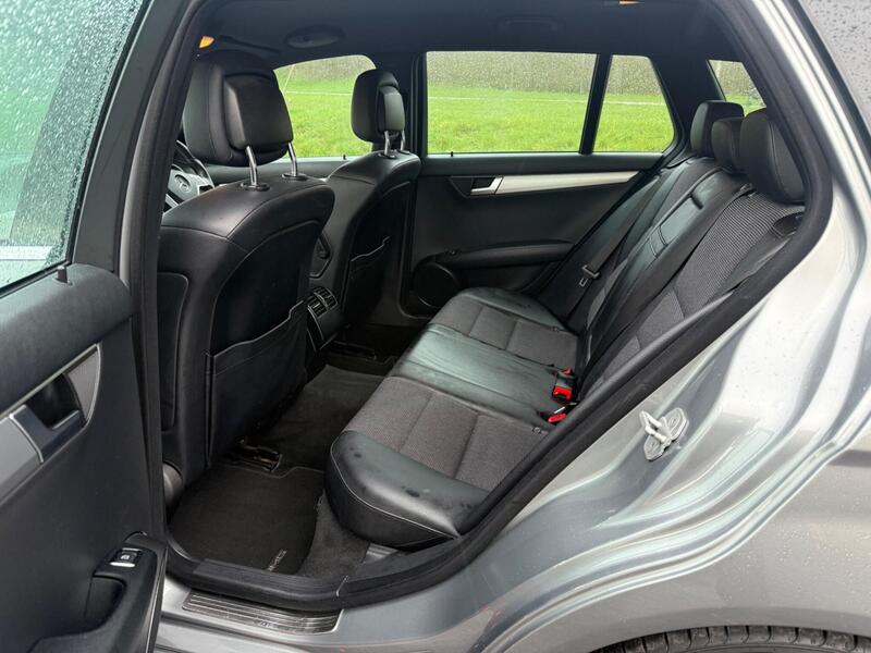 0b0fbfd506984c44ba2345feda5ab8cc