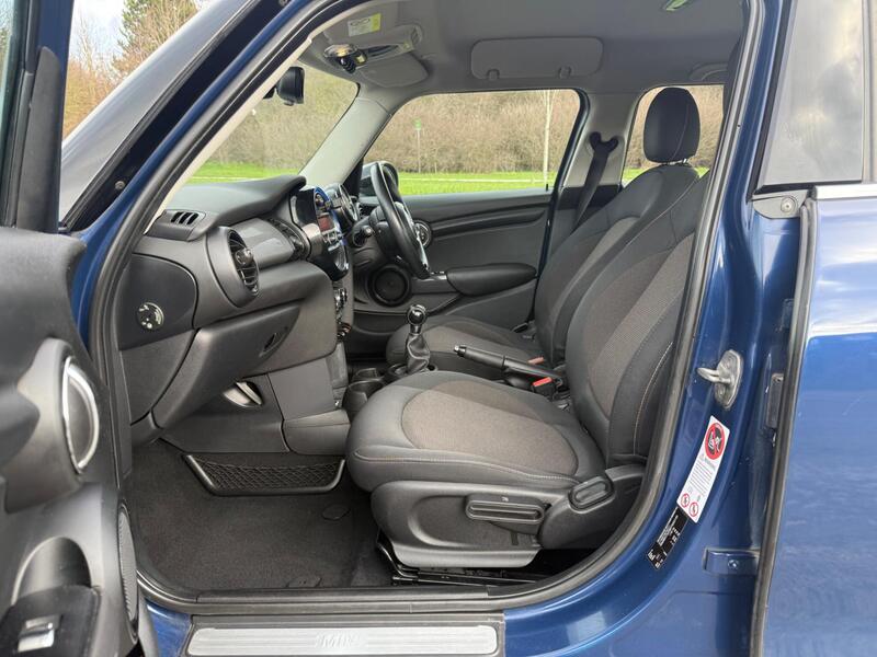 4040a55b55c54c92b22a1050c68e14c4