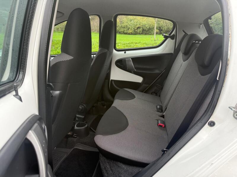 c02383d1e3ee4df18bdd2895da9f9512