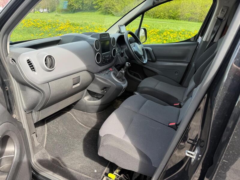 2b6110cc3c69452b8e11d255c6e71980