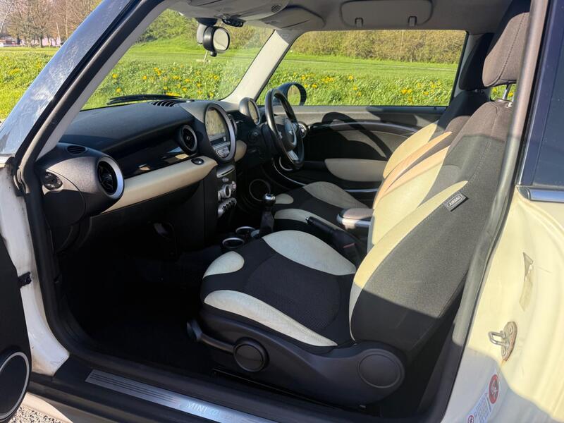 5264574cfa6f432aa409c4b762a28685