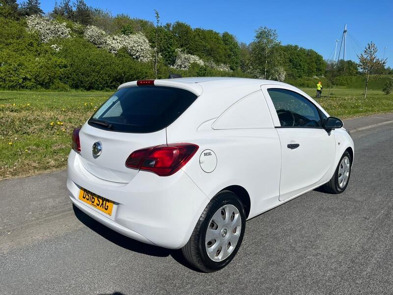 738aa910470e45ddbd98df4ee17498c7